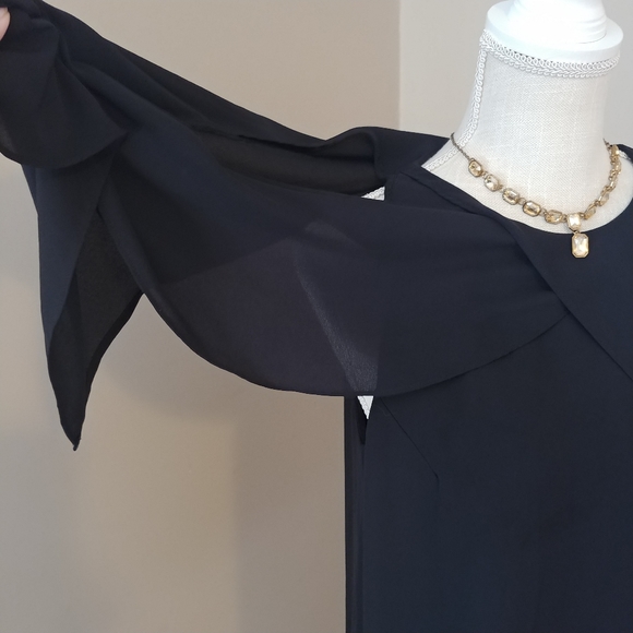 VINCE CAMUTO 🌹 Dressy Tank Type Top With Layers - Picture 3 of 9